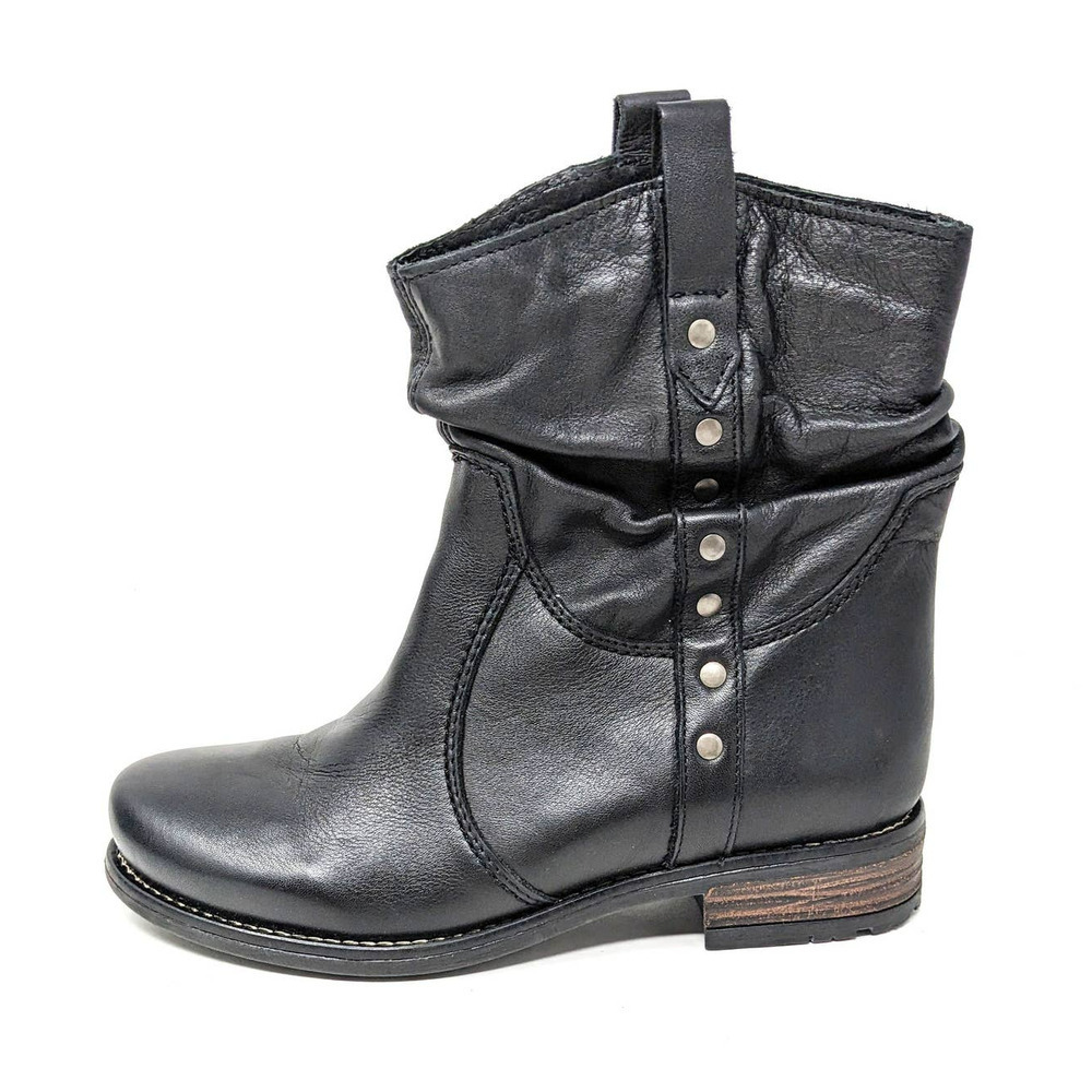 Tara M Shoes Womens 6 Boots Black Leather Laree Pull On Western Studded Moto